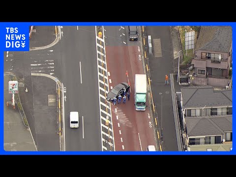 【速報】高級車ベントレーが追突し車7台絡む多重事故 2人軽傷　ベントレーの運転手は現場から徒歩で逃走 ひき逃げの疑いで… サムネイル