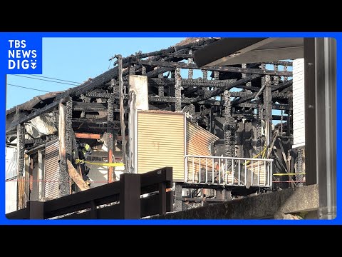 2階建て木造アパートで火事　火元の部屋から1人の遺体見つかる 住人の70代男性と連絡取れず　埼玉・坂戸市伊豆の山町｜T…