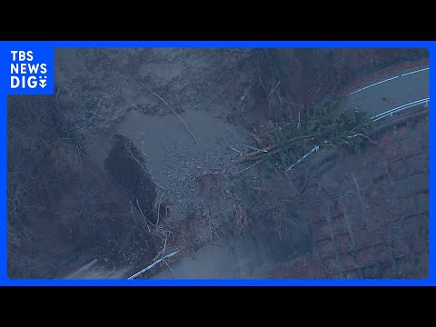 静岡市の県道で土砂崩れ　通行止め続く　温泉施設の宿泊客など約80人が孤立｜TBS NEWS DIG サムネイル